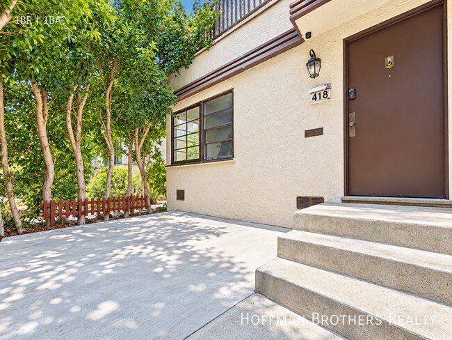 418 N Sierra Bonita Ave