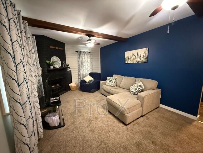 Photo - 415 N Pennsylvania St