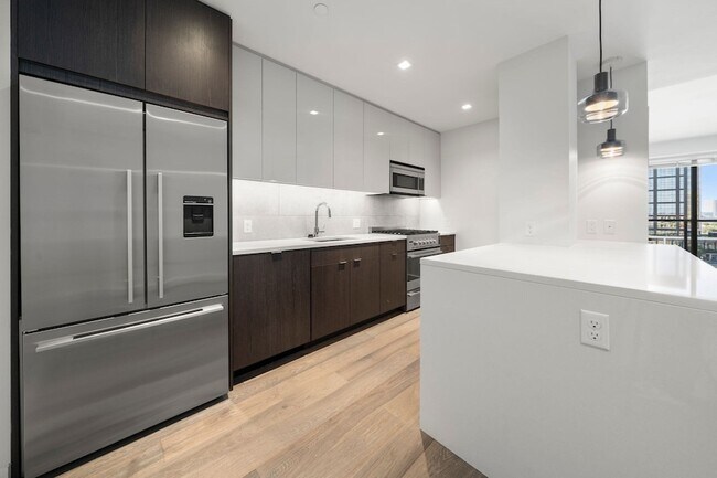 375 Canal St Unit 716