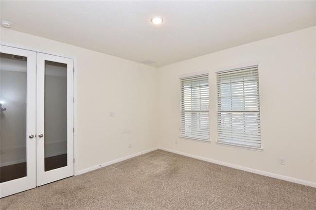 Photo - 5008 Risana Bend