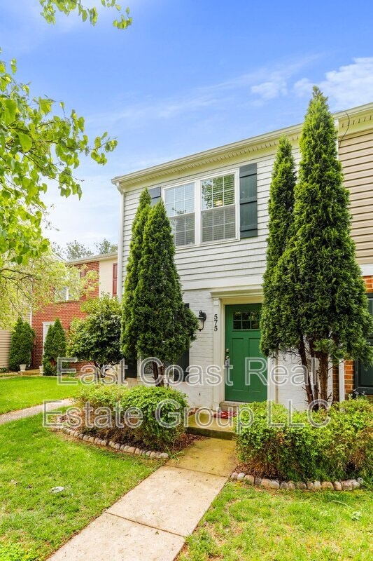 Photo - 575 Lancaster Pl