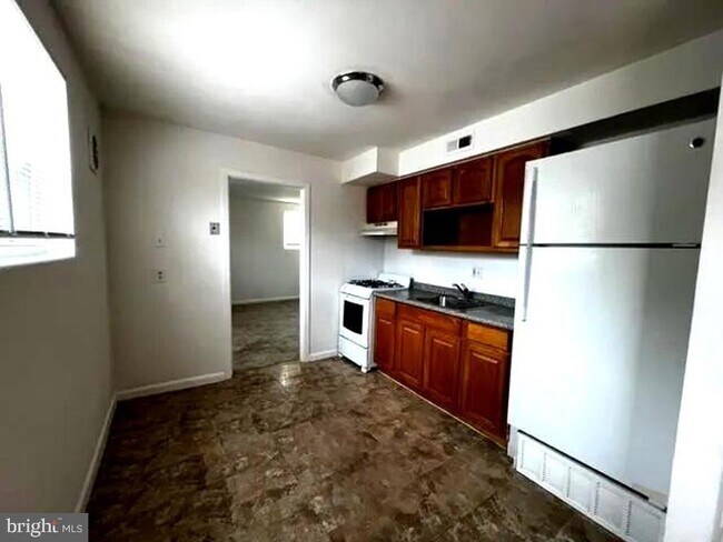 Photo - 5711 Erdrick St Unit 11