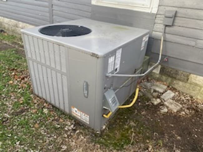 Photo - COMING SOON: CUTE 2 BEDROOM / 1 BATHROOM HOUSE IN WEBB CITY MO!!!