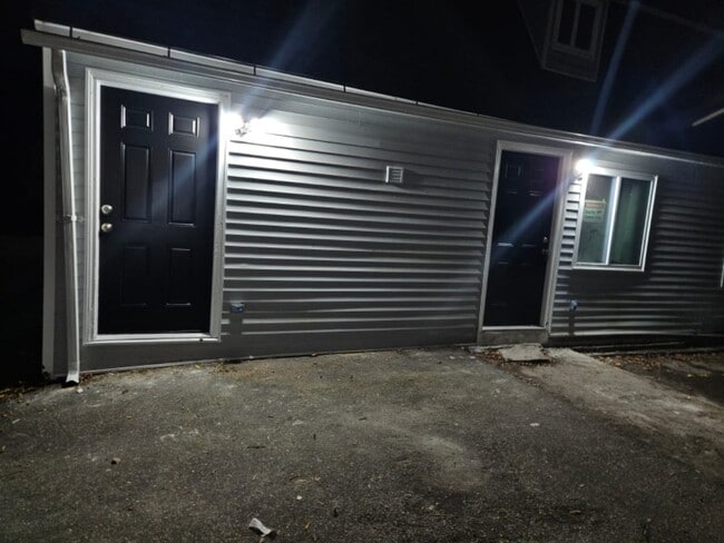 Photo - 158 Cliff St Unit 2