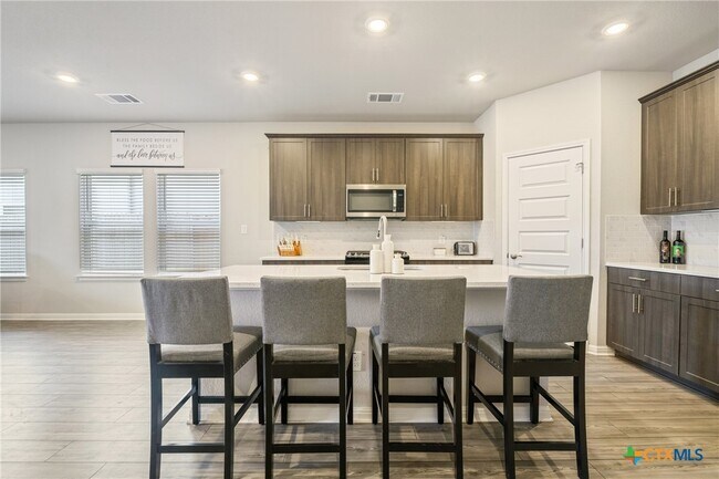Photo - 10310 Mager Ln