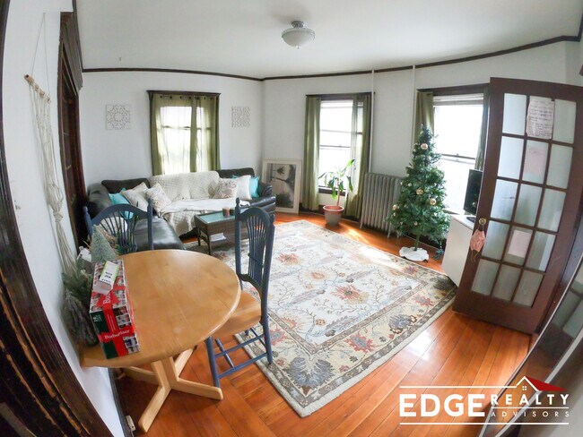 Photo - 65 Oak Square Ave Unit 2