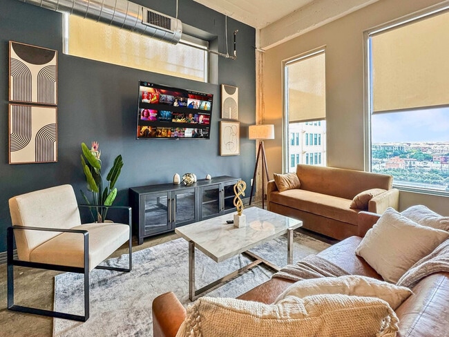 Photo - 555 Evergreen St Unit ID1075590P