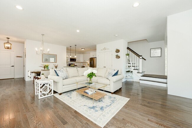 Photo - 18 Cleary Cir