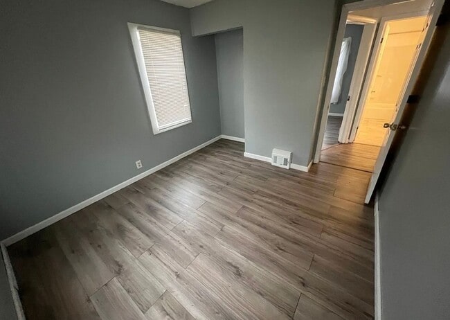 Photo - 2210 Blades Ave