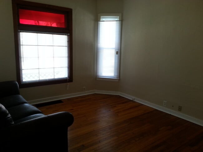 Photo - 211 W Eureka St Unit First floor 1 Bed