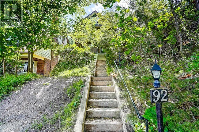 Photo - 92 Neville Park Blvd Unit Upper