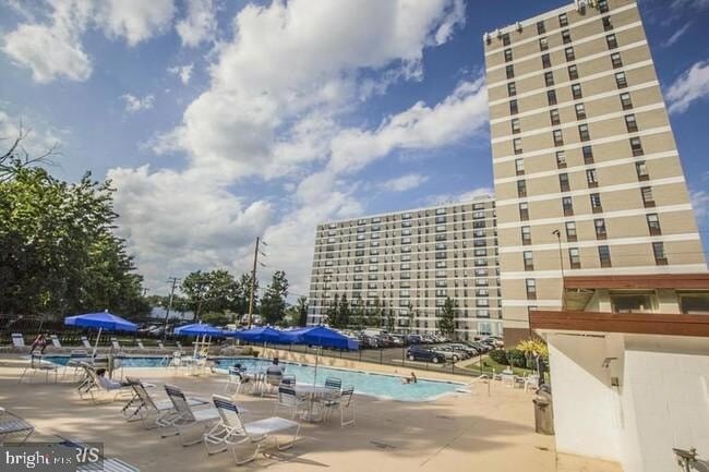 Photo - 4600 Duke St Unidad 1524