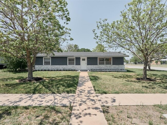 Photo - 7706 Delafield Ln