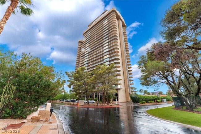 Photo - 3111 Bel Air Dr Unidad 11B