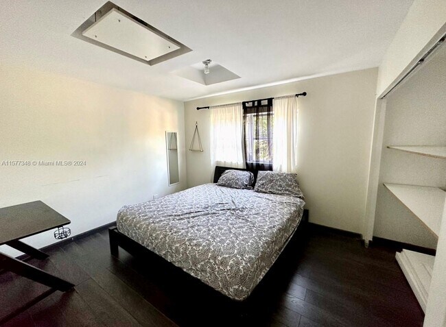 Photo - 1103 Saint Andrews Rd