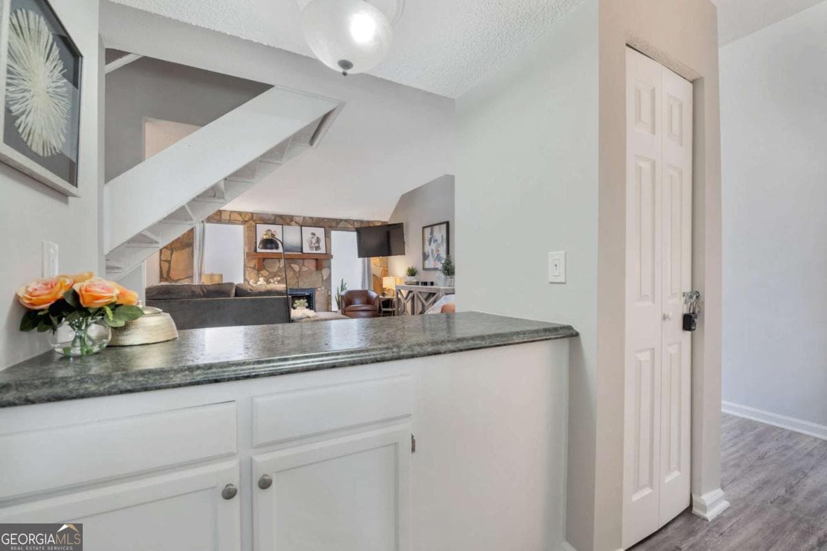 Photo - 280 Pam Ln SW