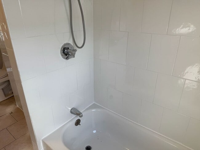 Photo - 43 Auburn St Unit 2