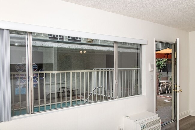 Photo - 5851 Hazeltine Ave.