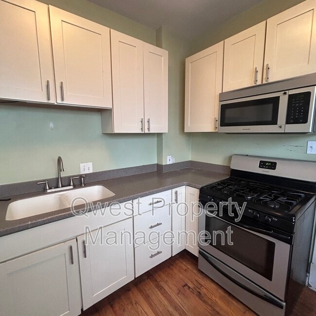 Photo - 1126 Fulton St E