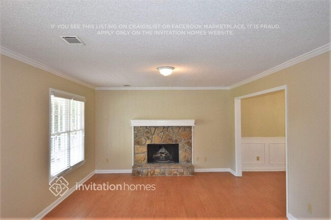 Photo - 135 Lacey Oak Ln