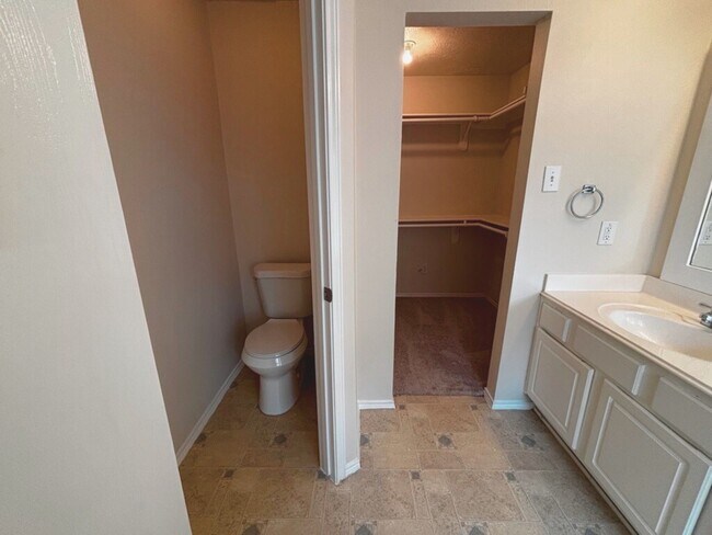 Photo - 18207 Hanover Glen Ln