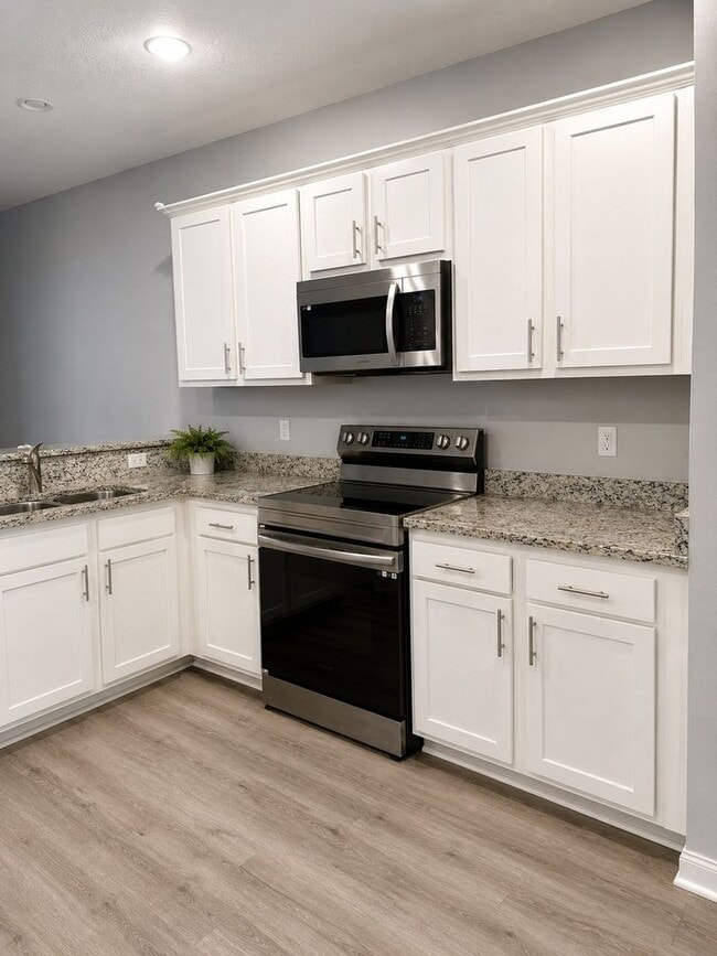 Building Photo - 2909 Piedmont Manor Dr
