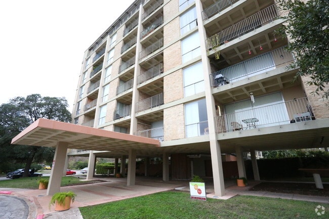 Regency House Apartments For Rent In San Antonio Tx Forrent Com