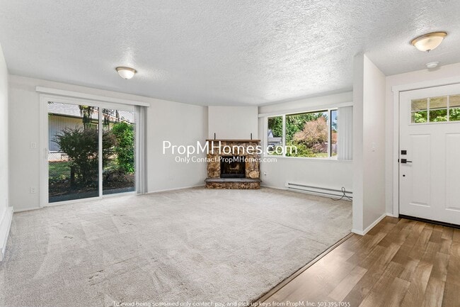 Photo - Updated Two Bedroom Duplex in Newberg!