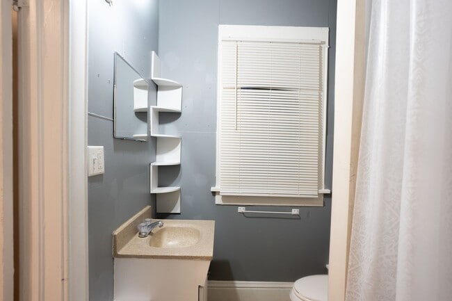 Photo - 326 S Exposition St Unit 1/2