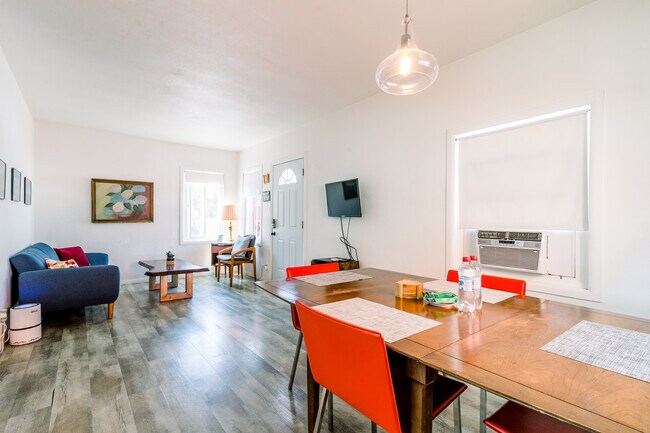 Photo - 2614 W Manchester Blvd Unit 1