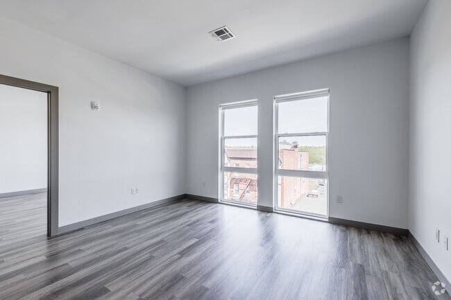 1BR, 1BA - 752SF - Living Room