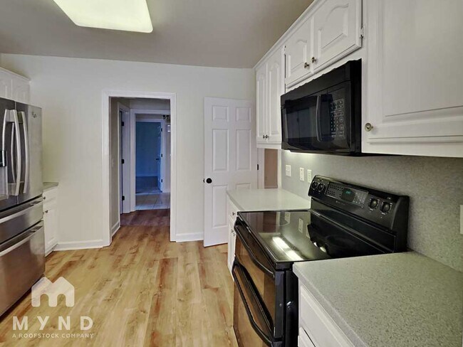Photo - 4601 Lake Village Dr