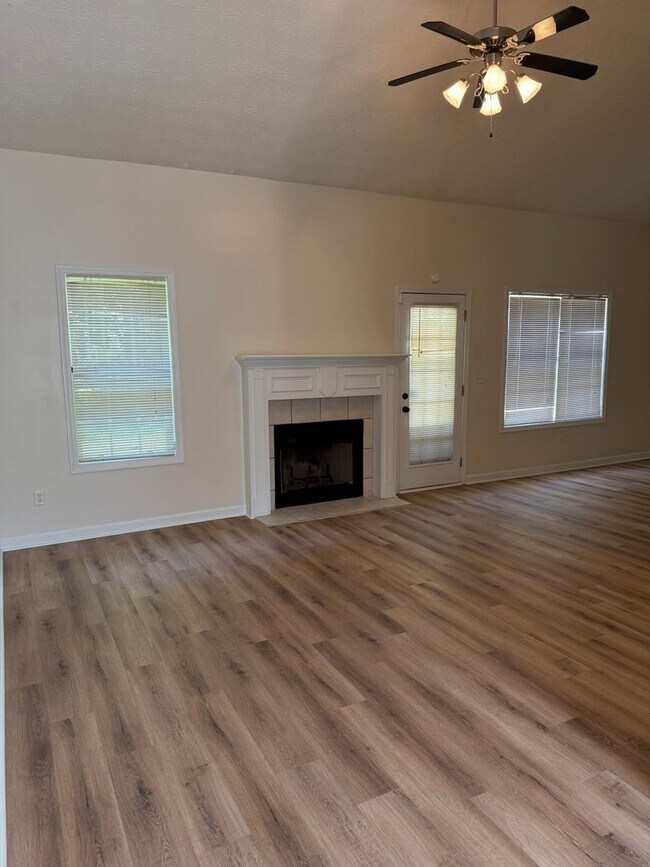 Photo - 8711 Rivergate Dr