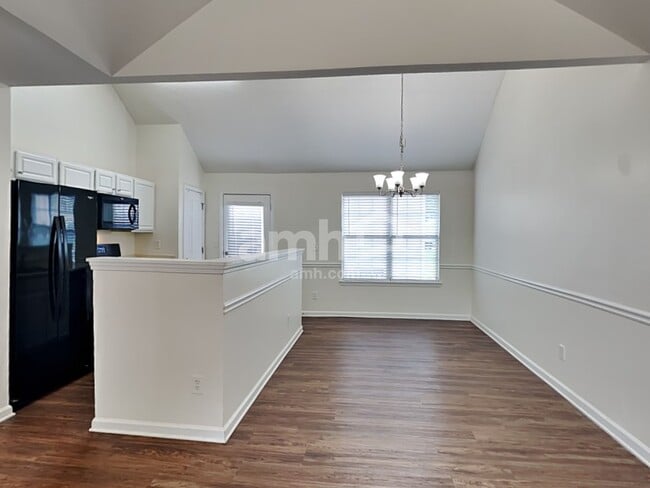Photo - 3421 Newgold Trce