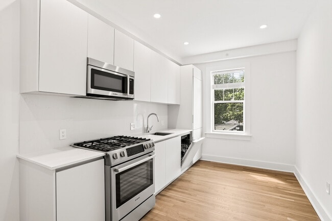 Building Photo - 56 Frost St Unit 43