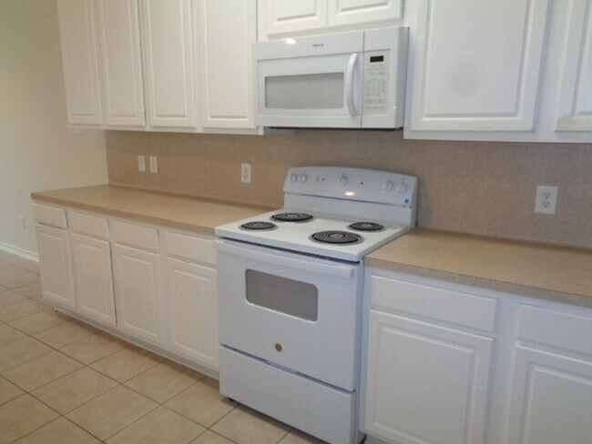 Photo - Beautiful 3BR Townhome in Villas of Oakwood Glen – Klein ISD