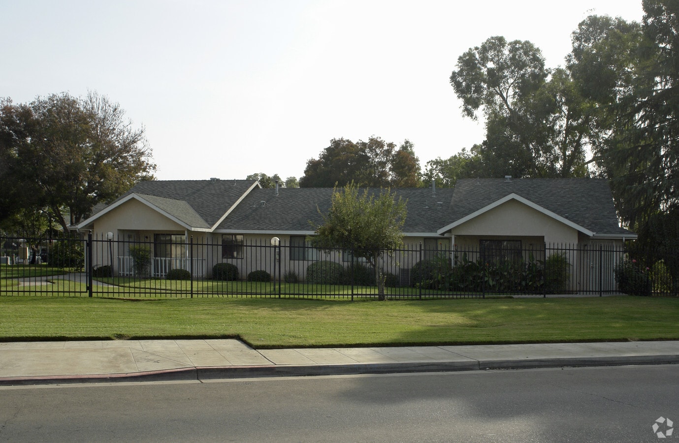 Photo - Willow Court