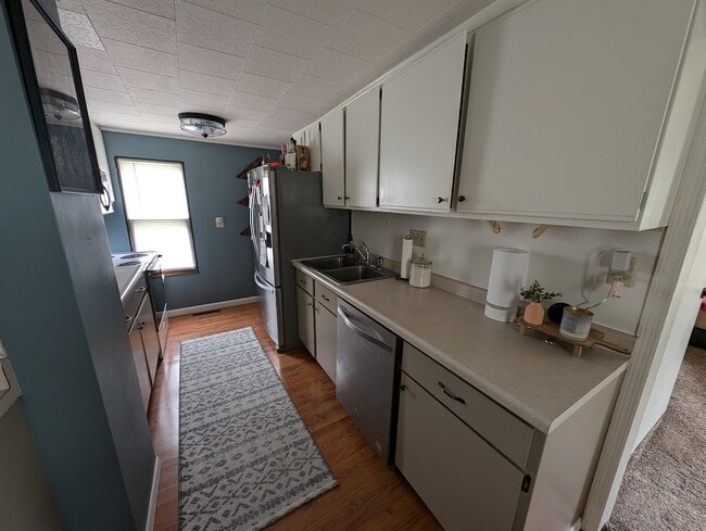 Photo - 608 8th Ave SW