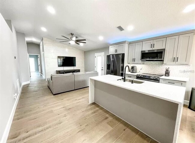 Photo - 18505 3rd Ave