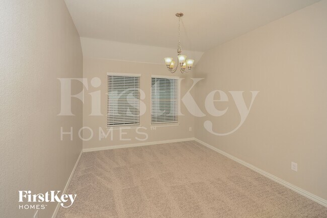 Photo - 905 Rosewood St