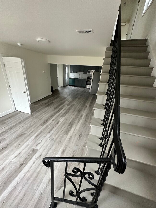 Photo - 115 N Harding Hwy