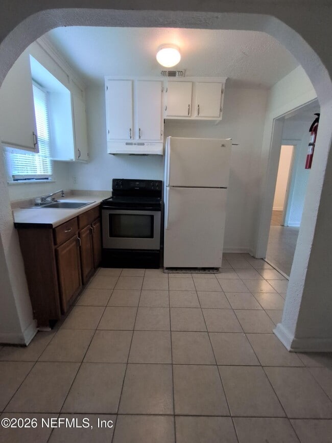Photo - 1454 Winthrop St
