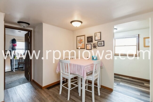 Photo - FENCED IN YARD!! 3 Bedroom, 2 Bath Home in Ames