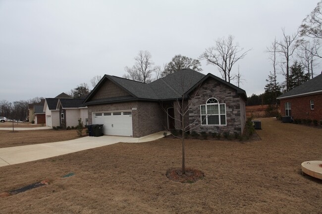 Photo - 3bed/2bath Residential House Available Soon!