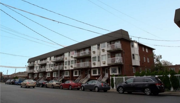 Photo - 702-752 E 103rd St