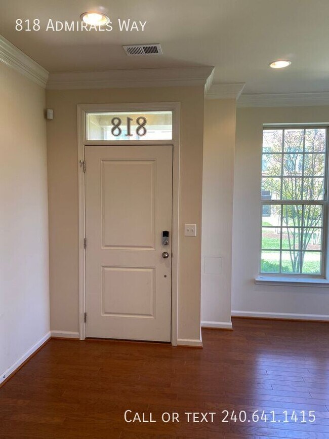 Photo - 818 Admirals Way