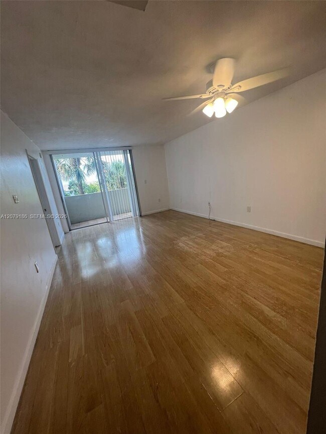 10090 NW 80th Ct Unidad 1347