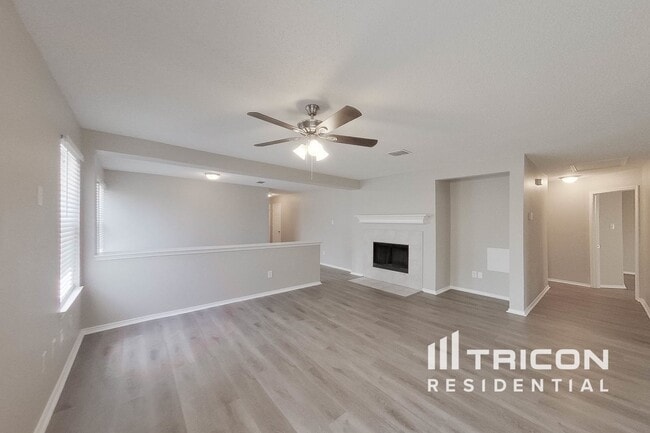 Photo - 1417 Atkins St