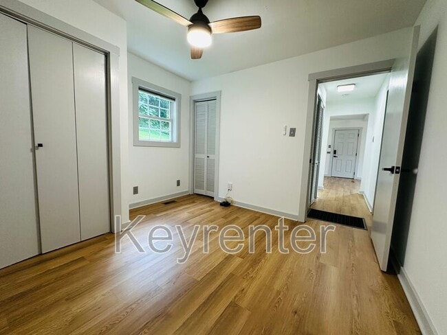 Photo - 800 Gertrude Ave