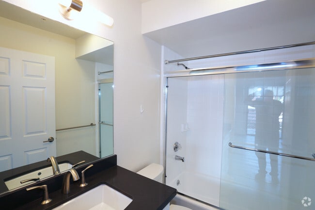 2BR, 2BA-Kitchen